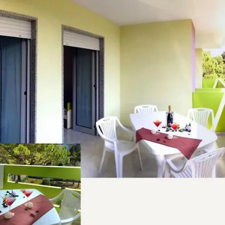 Apartamento Sunlit Terrace Steps From The Sea